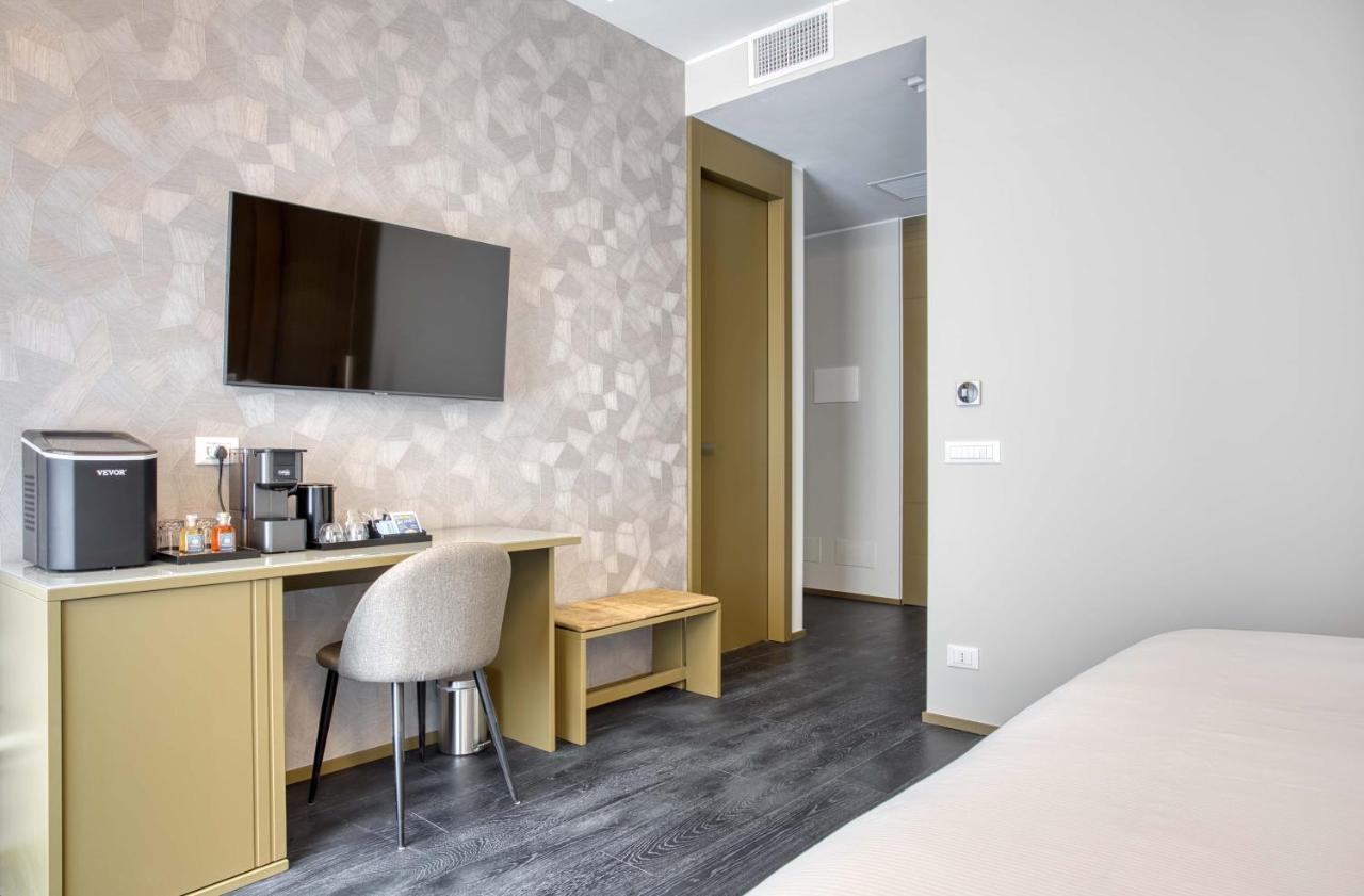 Le Suite Del Corso The Smart Boutique Aparthotel By Ospitami Милан Экстерьер фото