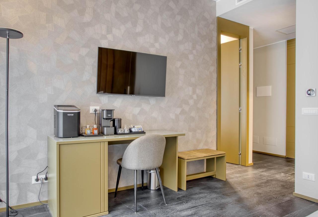 Le Suite Del Corso The Smart Boutique Aparthotel By Ospitami Милан Экстерьер фото