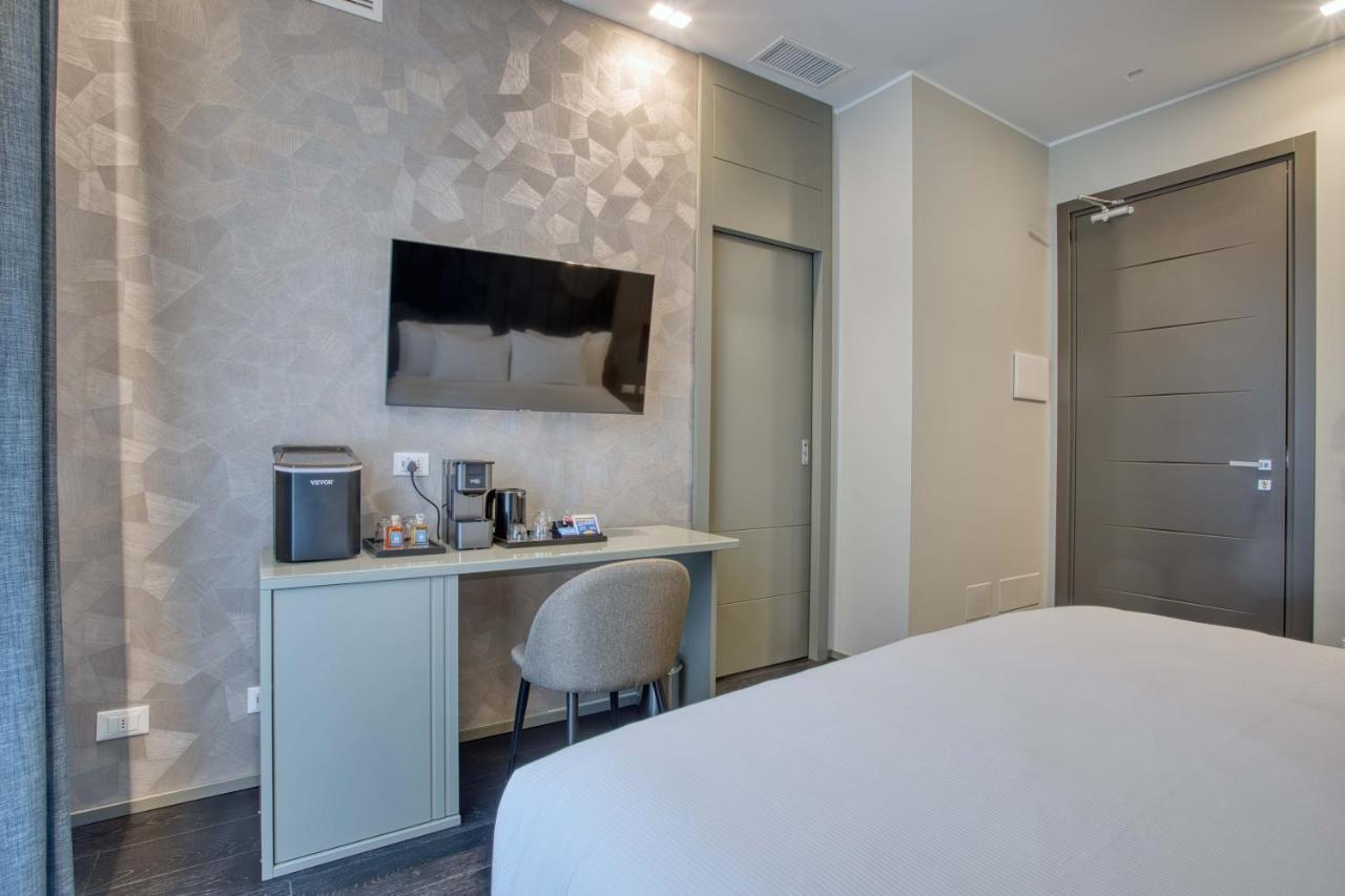 Le Suite Del Corso The Smart Boutique Aparthotel By Ospitami Милан Экстерьер фото