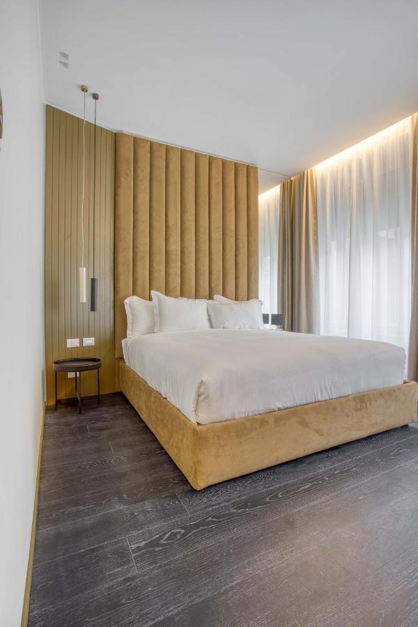 Le Suite Del Corso The Smart Boutique Aparthotel By Ospitami Милан Экстерьер фото